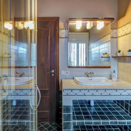 Zen By Hello Homes * סיטגס