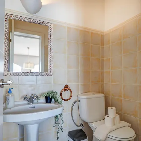 ヴィラ Zen By Hello Homes シッチェス